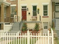 hdts1005_FrontYard_aft_photo_w609.jpg