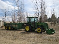 JD5320_tractor_JD550_spreader.jpg