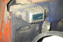 LK3054 Regulator.JPG
