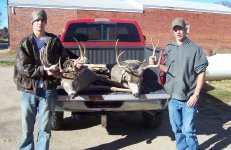 girlfriends-brother-and-his-friend-whitetail-muledeer-2007.jpg