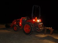 Kioti_CK30_Front_Lights007_800x600.jpg